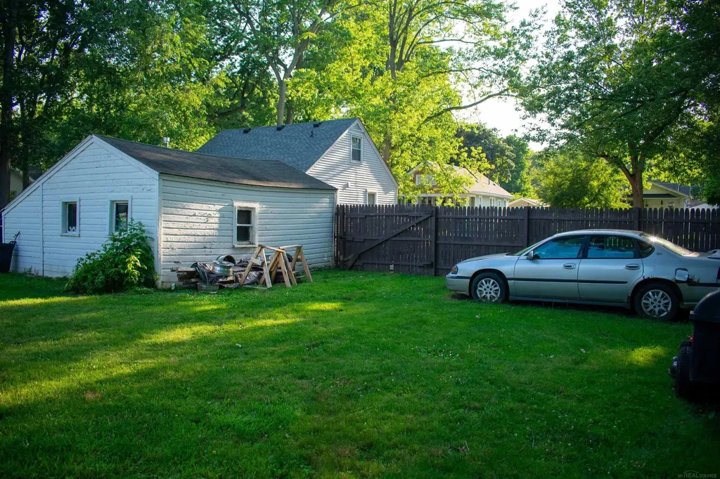 1543 Goffe Street St. Clair City MI 48079