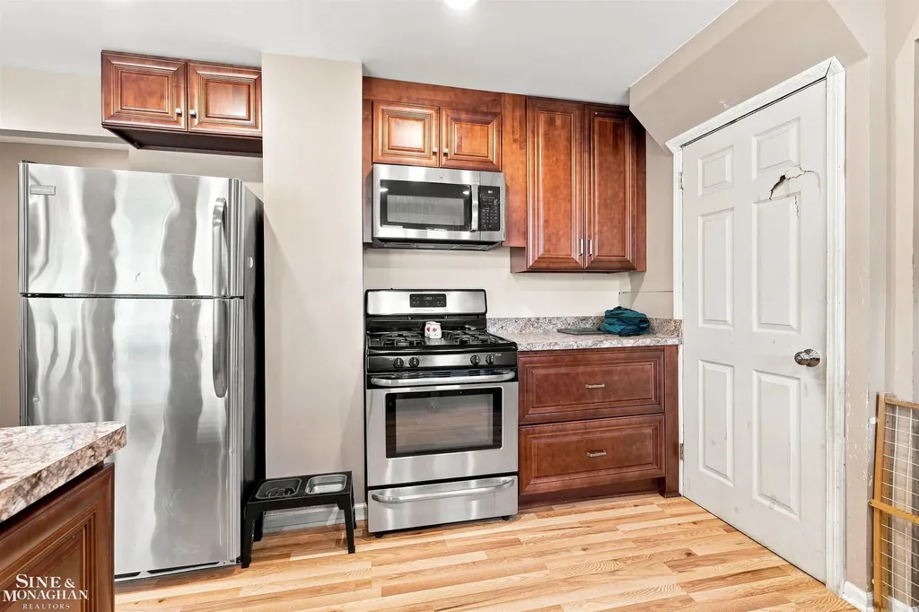 729 Smith Street Algonac City MI 48001