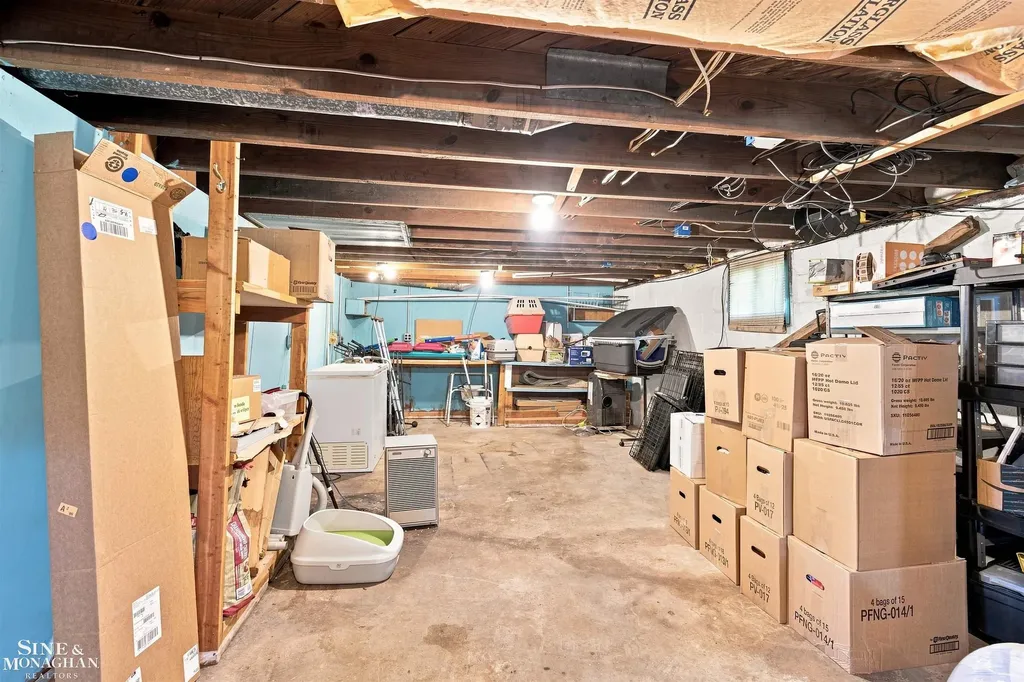 729 Smith Street Algonac City MI 48001