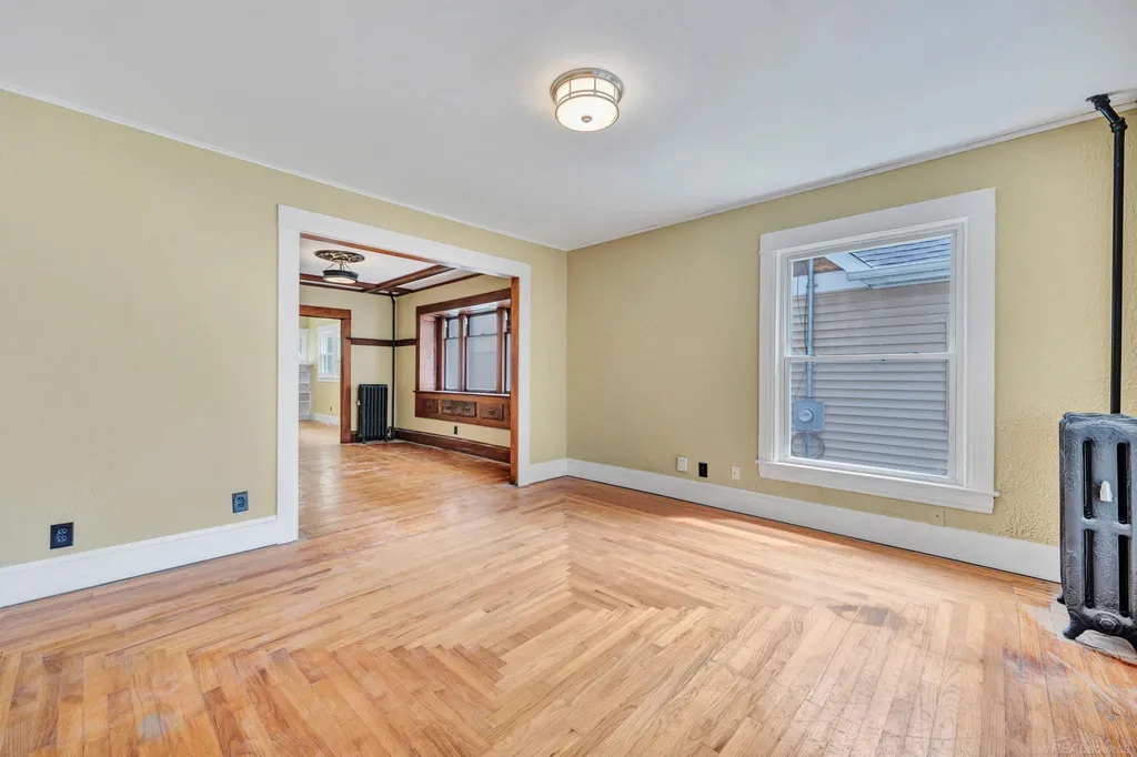 732 Chicago Avenue Lansing City MI 48915
