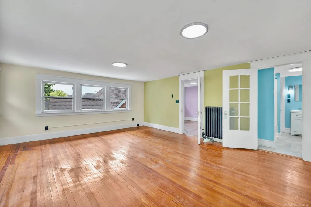 732 Chicago Avenue Lansing City MI 48915