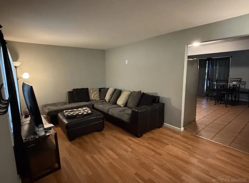 3348 Wasmund Avenue Warren City MI 48091
