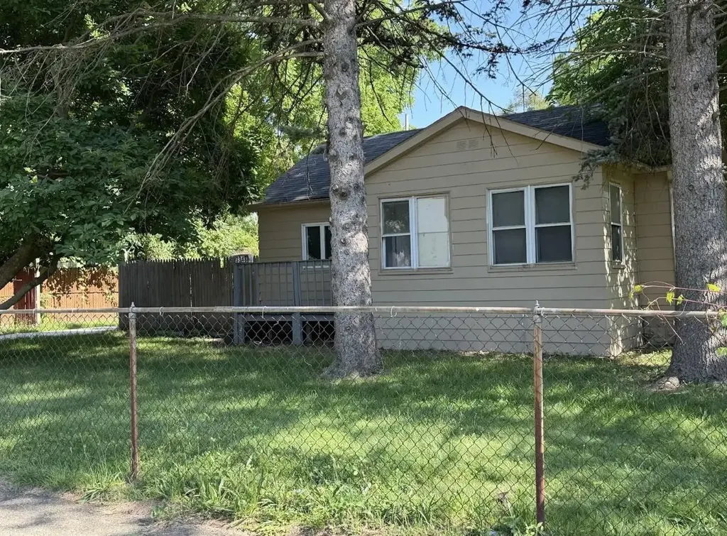 3348 Wasmund Avenue Warren City MI 48091
