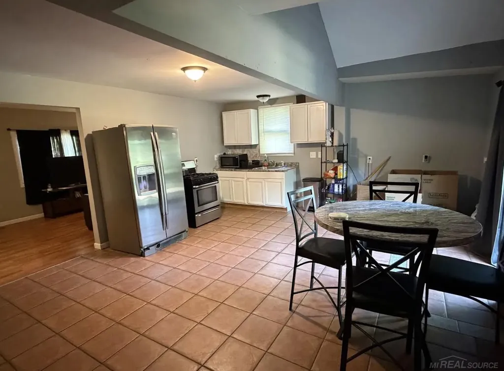 3348 Wasmund Avenue Warren City MI 48091