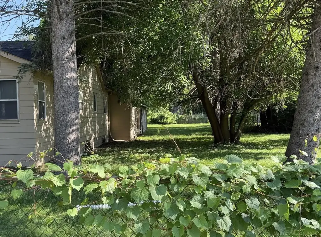 3348 Wasmund Avenue Warren City MI 48091