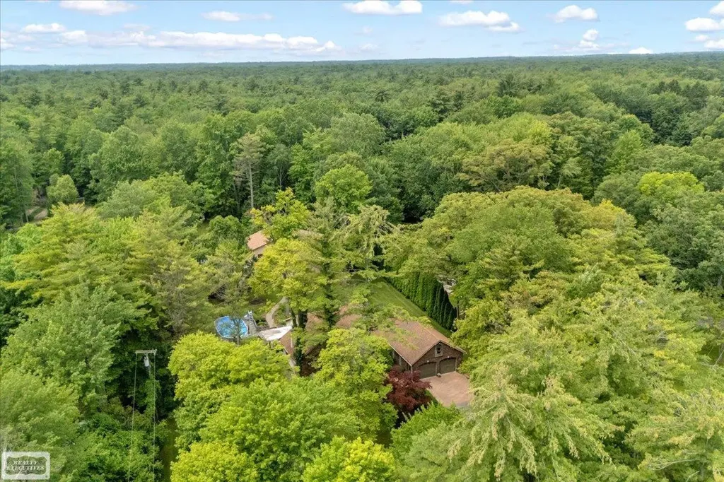 3171 Abbottsford Road Clyde Township MI 48049