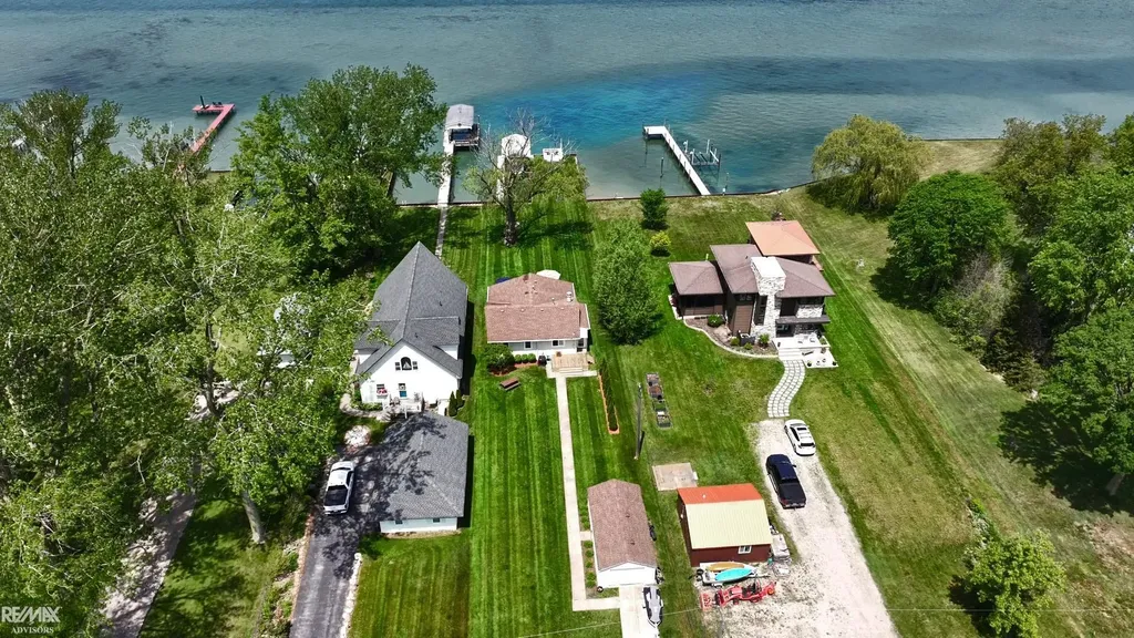 7054 Middle Channel Lane Clay Township MI 48028