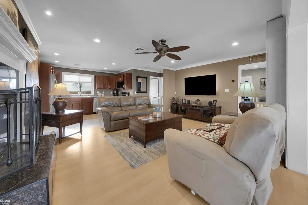 7054 Middle Channel Lane Clay Township MI 48028
