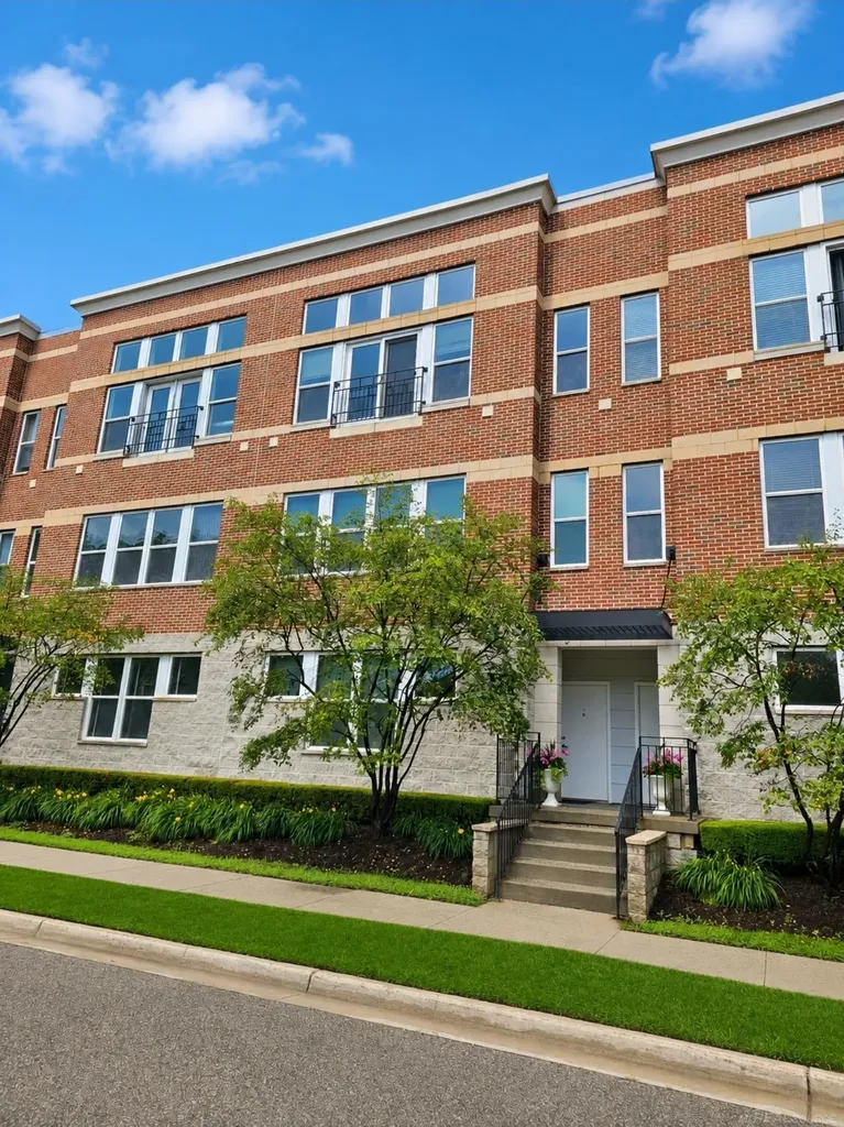 66 Clinton Street Mt. Clemens City MI 48043