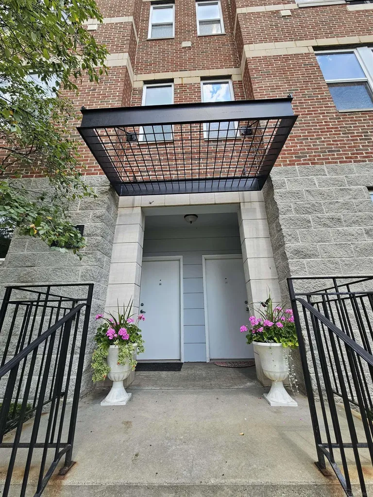 66 Clinton Street Mt. Clemens City MI 48043
