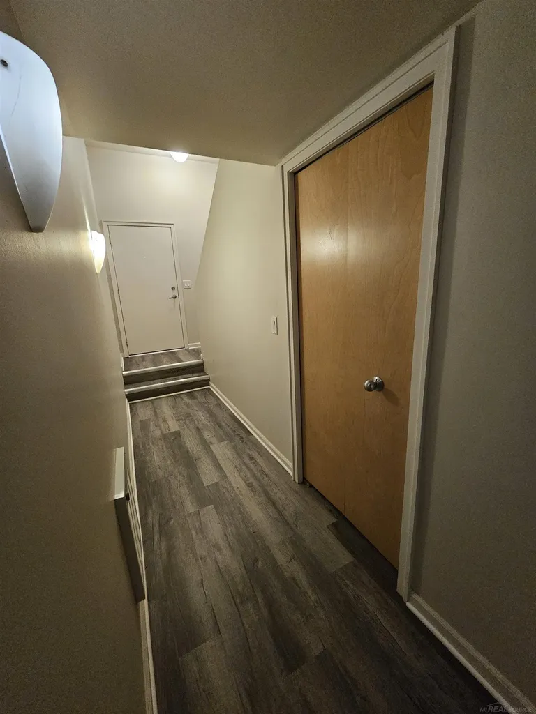 66 Clinton Street Mt. Clemens City MI 48043