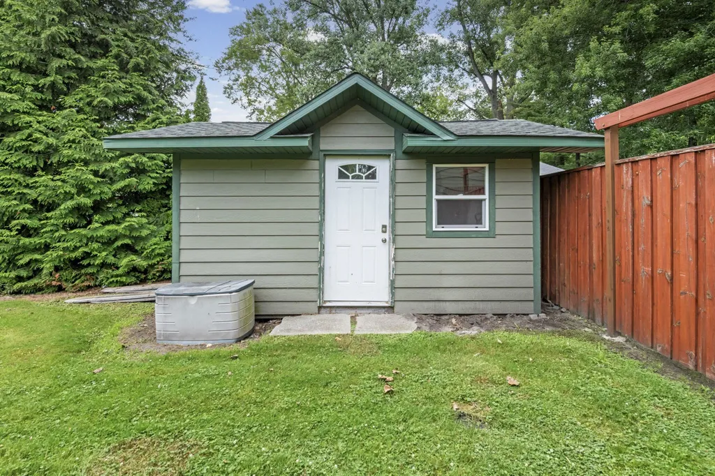 7990 Marsh Road Cottrellville Township MI 48039