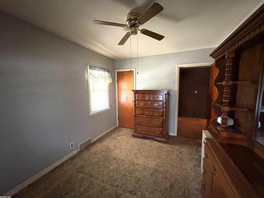 26641 Pattow Street Roseville City MI 48066