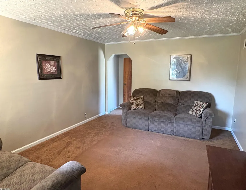26641 Pattow Street Roseville City MI 48066