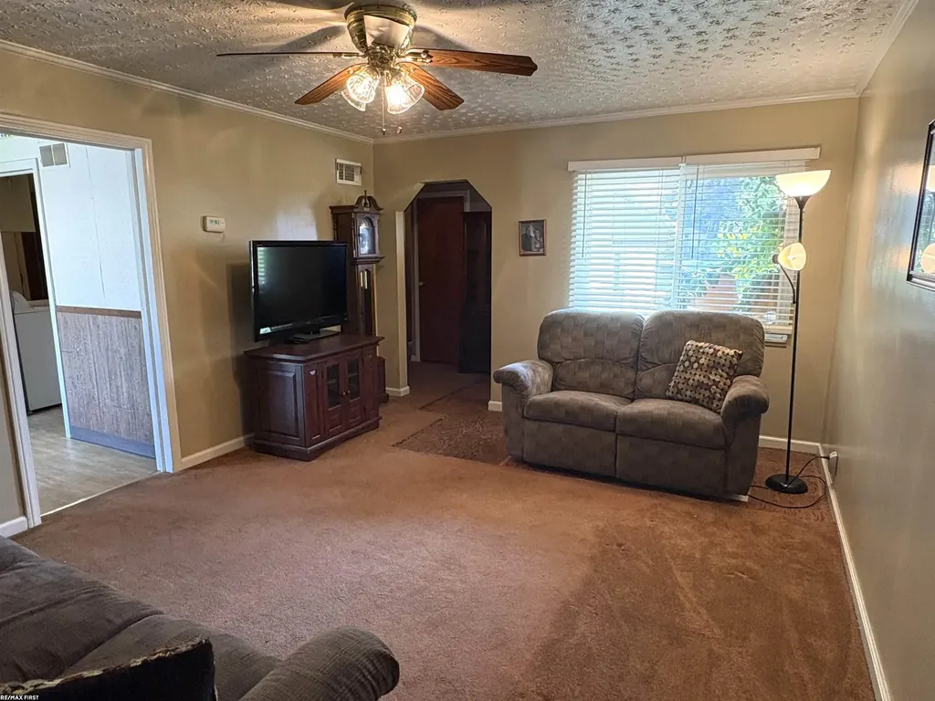 26641 Pattow Street Roseville City MI 48066