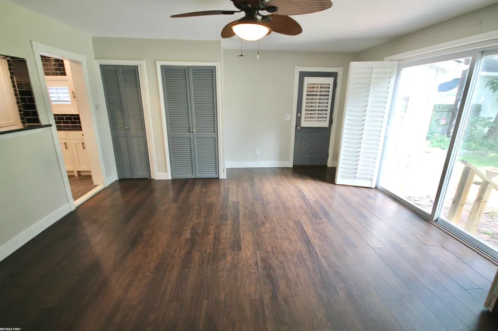 48 W Burdick Street Oxford Village MI 48371