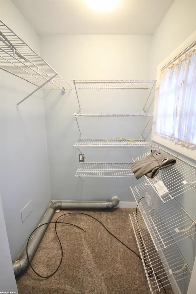 48 W Burdick Street Oxford Village MI 48371
