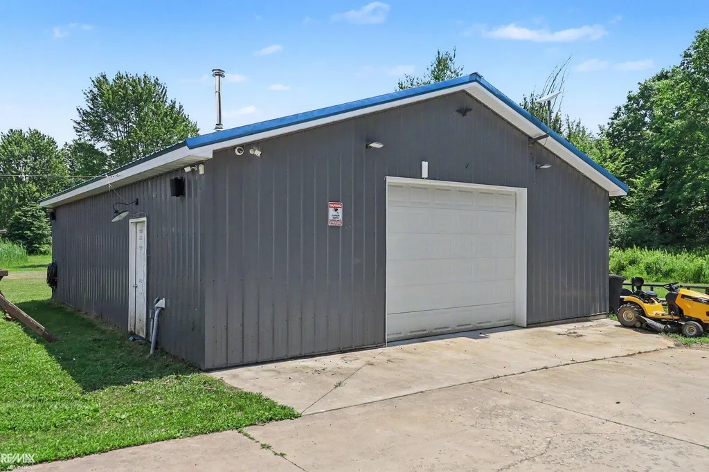 4345 Starville Road China Township MI 48054