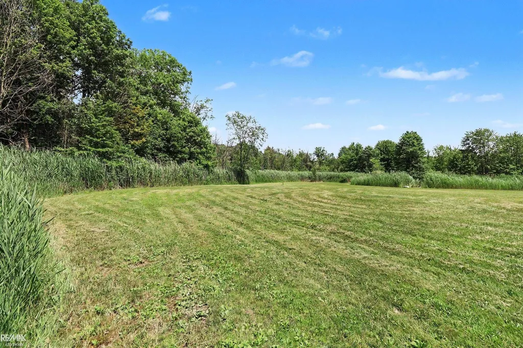 4345 Starville Road China Township MI 48054