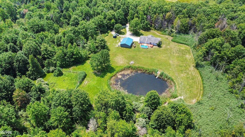4345 Starville Road China Township MI 48054