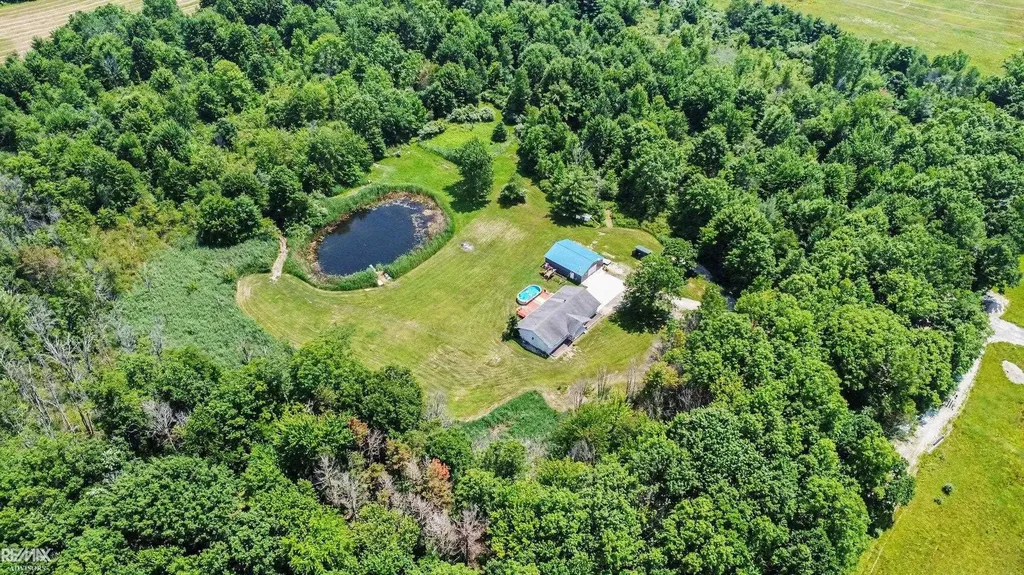 4345 Starville Road China Township MI 48054