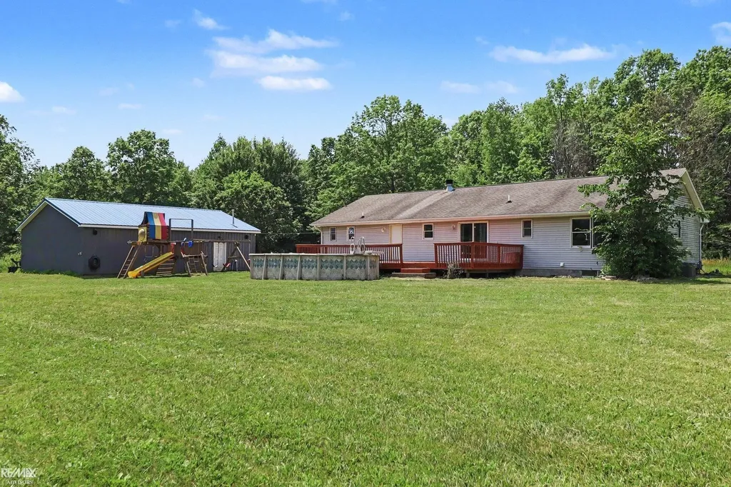 4345 Starville Road China Township MI 48054
