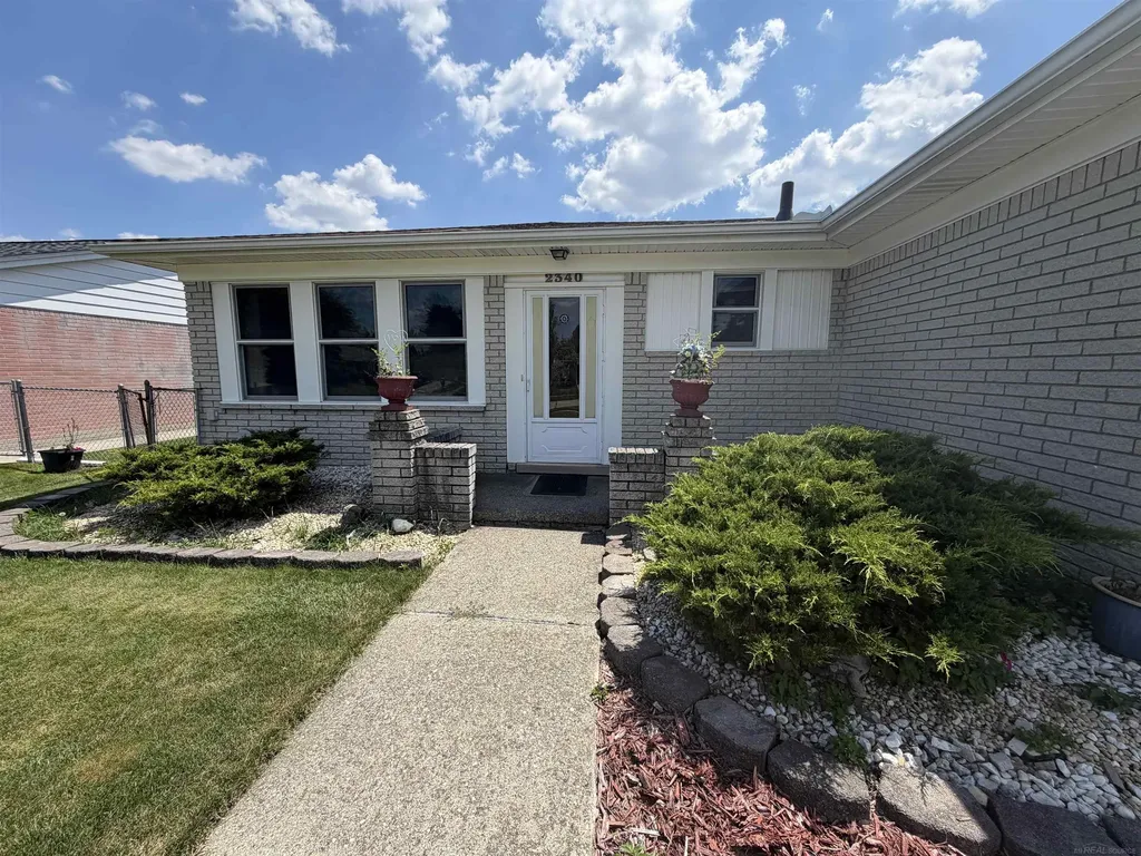 2340 Purcell Drive Sterling Heights City MI 48310