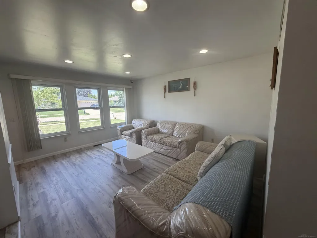 2340 Purcell Drive Sterling Heights City MI 48310