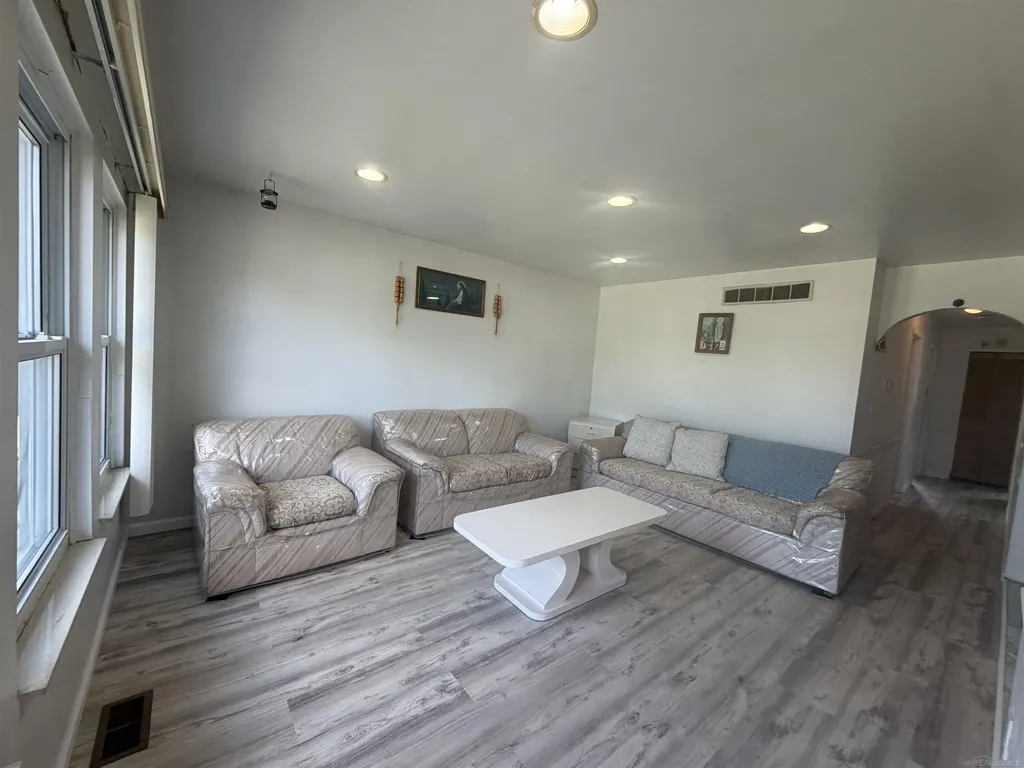 2340 Purcell Drive Sterling Heights City MI 48310