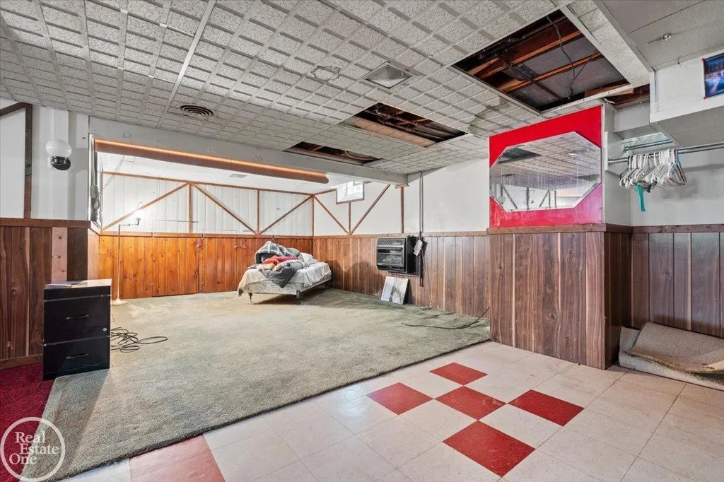 75 Lodewyck Street Mt. Clemens City MI 48043