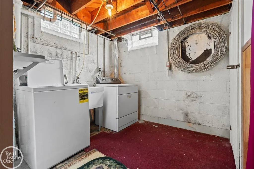 75 Lodewyck Street Mt. Clemens City MI 48043