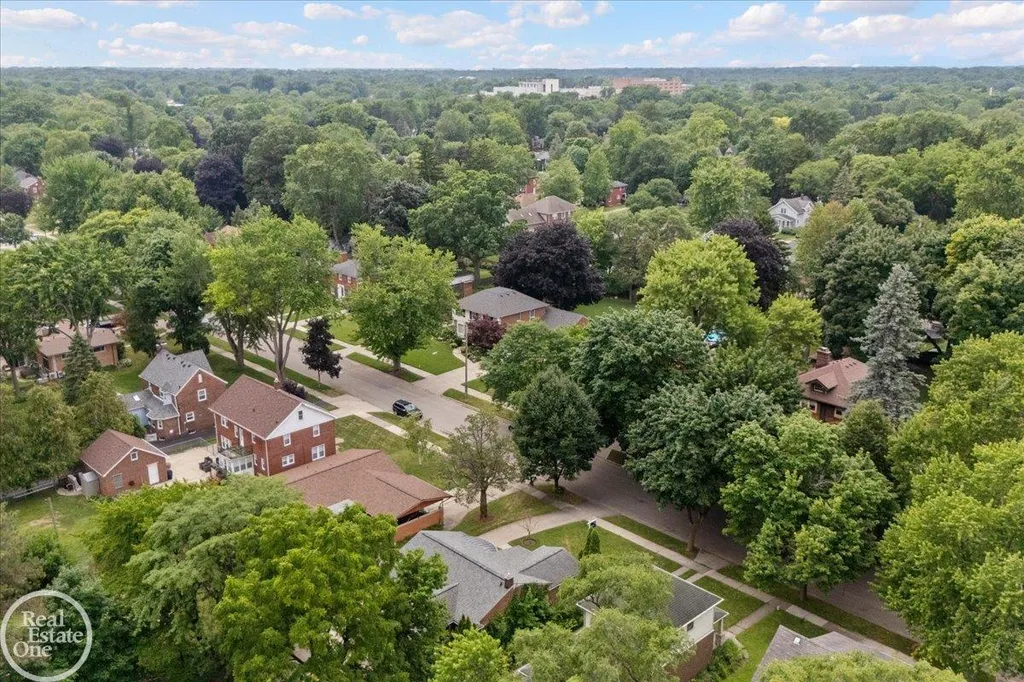 75 Lodewyck Street Mt. Clemens City MI 48043