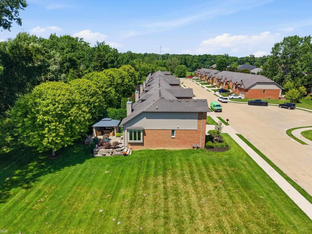 57777 Brookfield Way Washington Township MI 48094