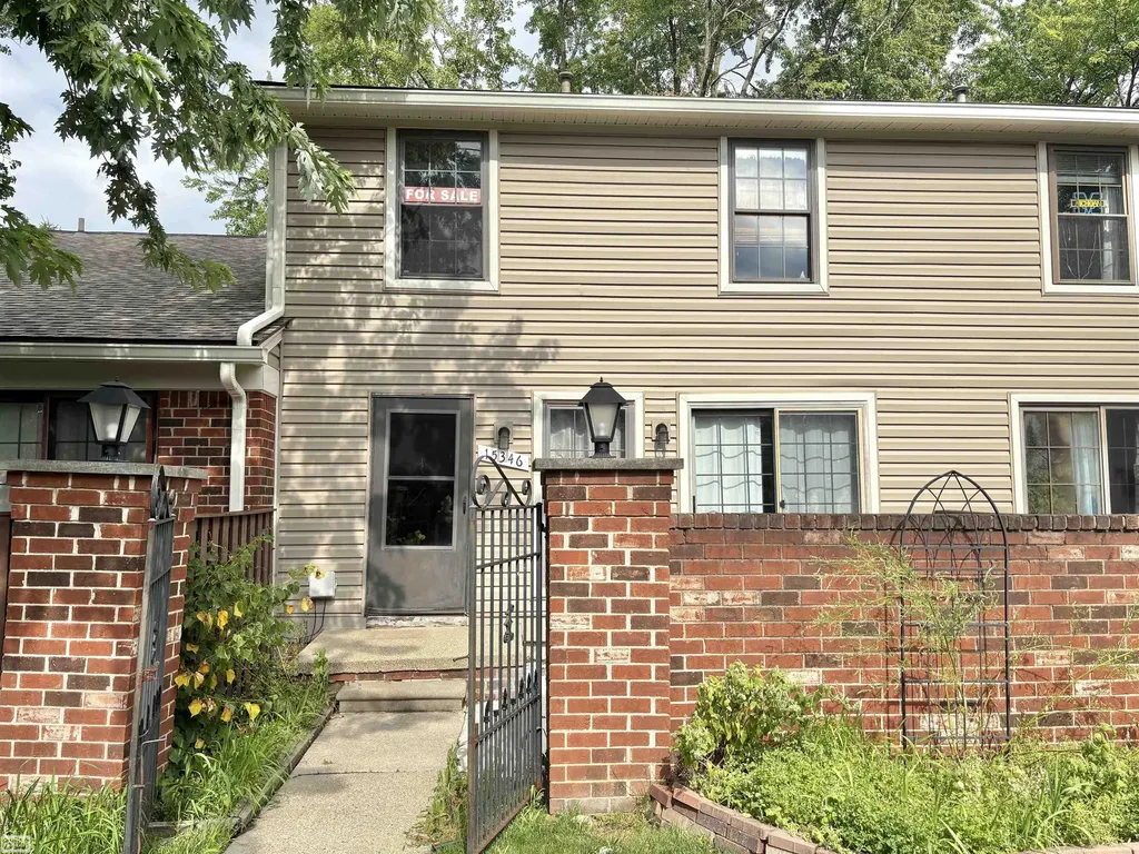 15346 Renshaw Drive Clinton Charter Township MI 48038