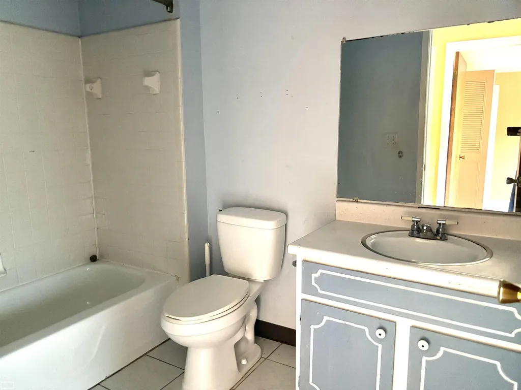 15346 Renshaw Drive Clinton Charter Township MI 48038