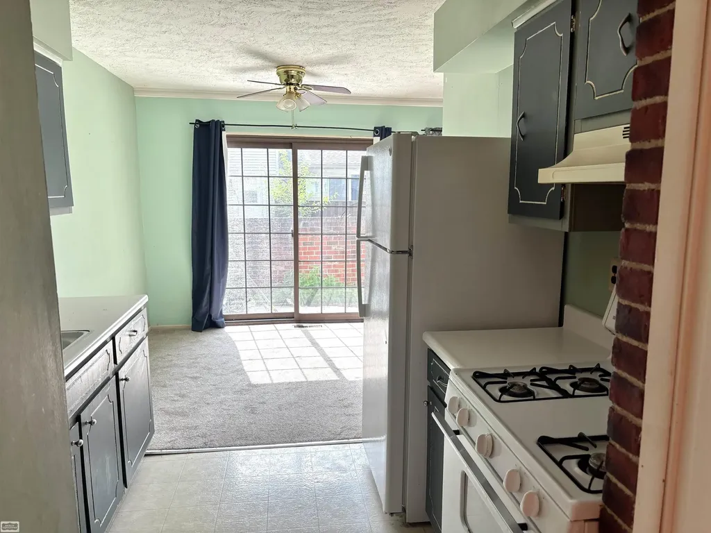 15346 Renshaw Drive Clinton Charter Township MI 48038