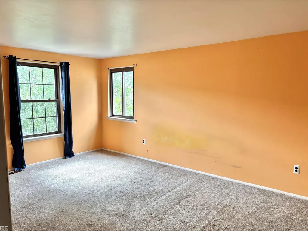 15346 Renshaw Drive Clinton Charter Township MI 48038