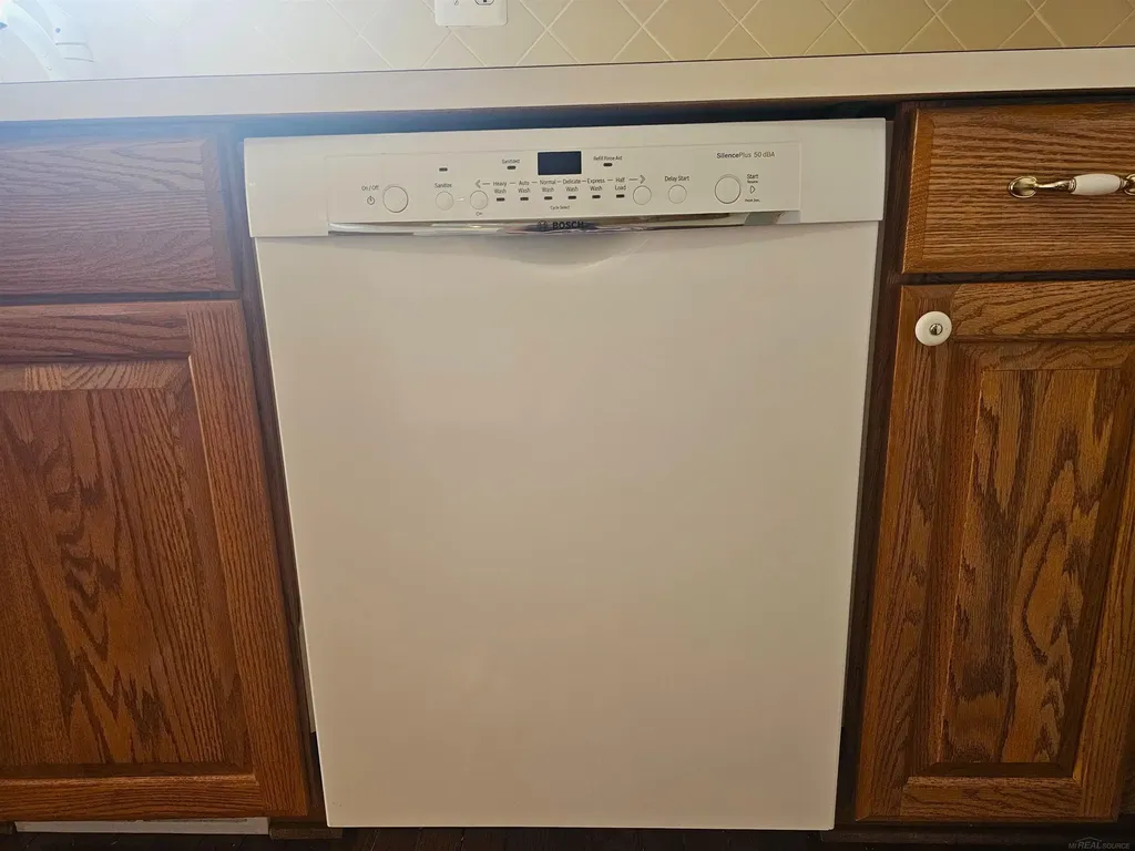 44134 Kendyl Drive Sterling Heights City MI 48314