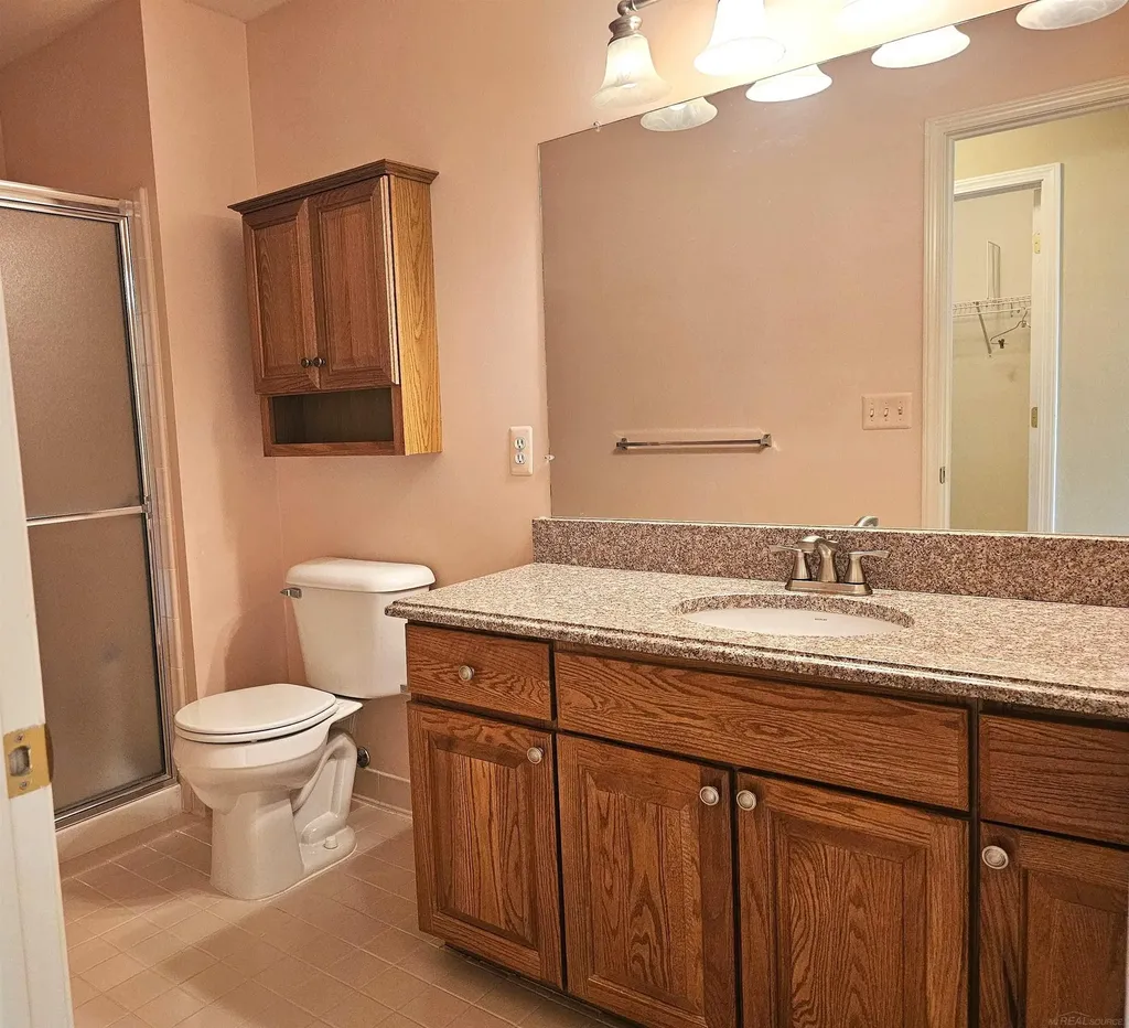 44134 Kendyl Drive Sterling Heights City MI 48314