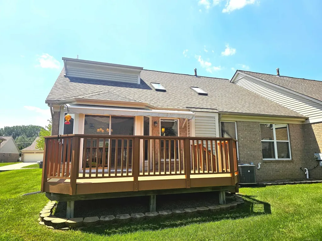44134 Kendyl Drive Sterling Heights City MI 48314