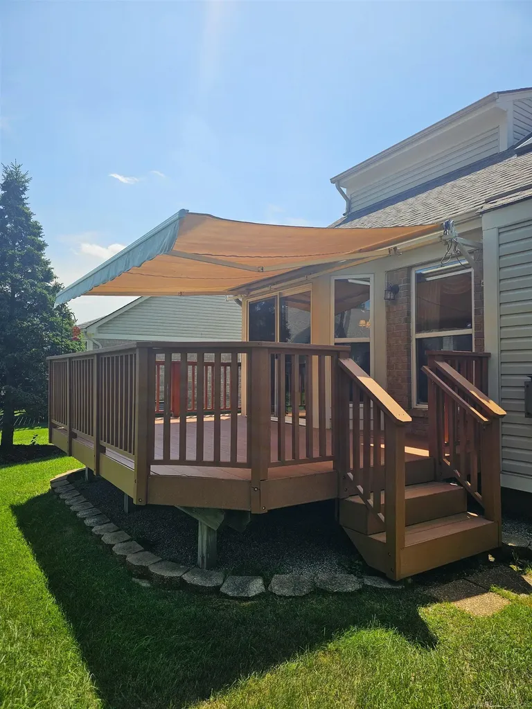 44134 Kendyl Drive Sterling Heights City MI 48314