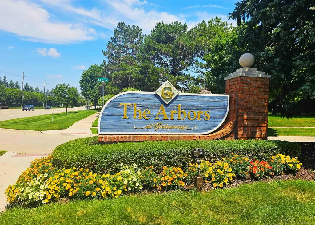 44134 Kendyl Drive Sterling Heights City MI 48314
