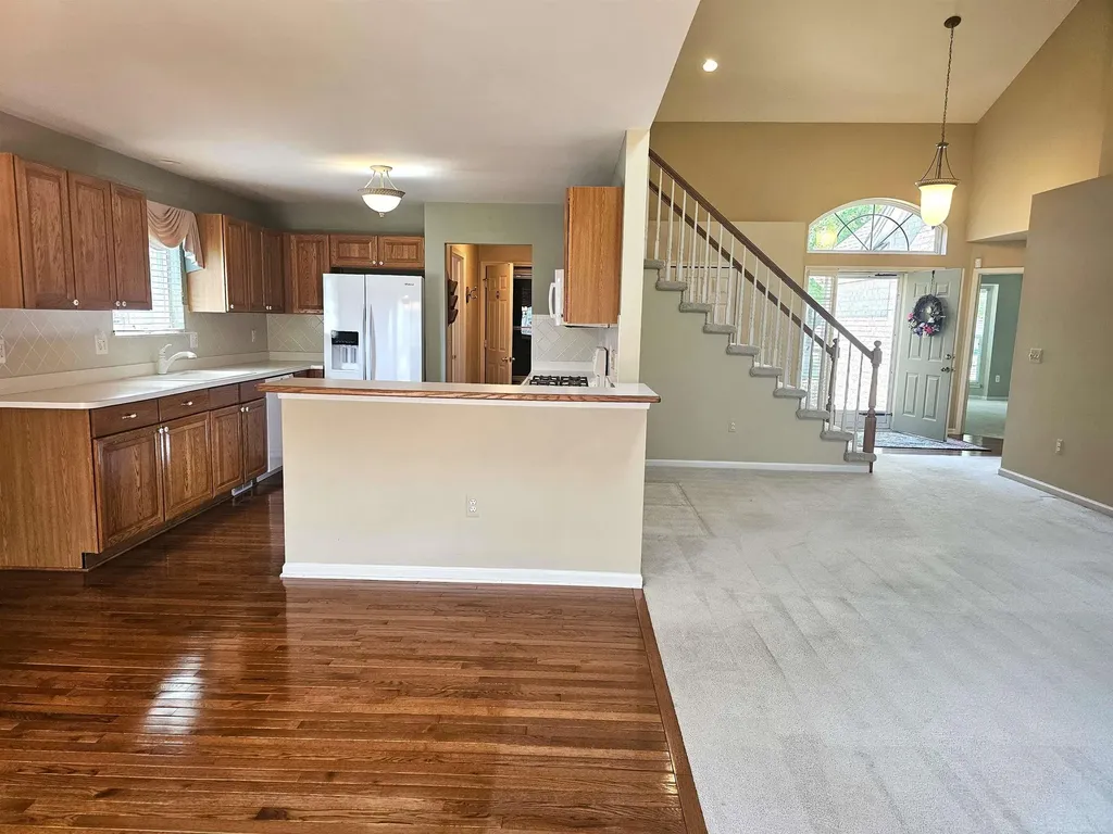44134 Kendyl Drive Sterling Heights City MI 48314