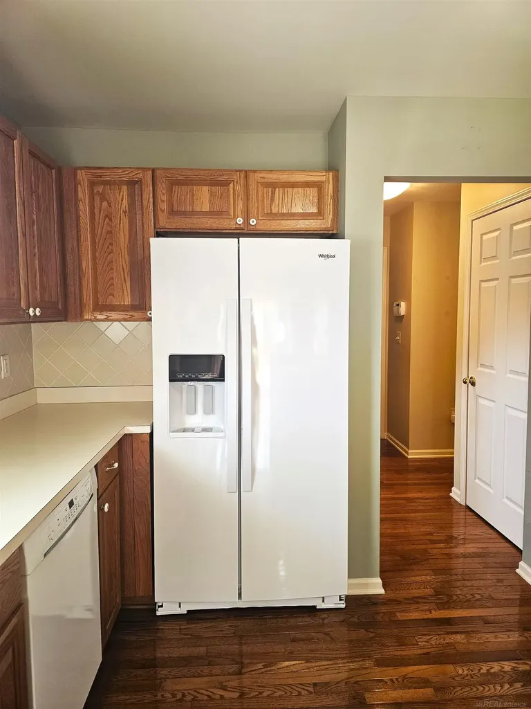 44134 Kendyl Drive Sterling Heights City MI 48314