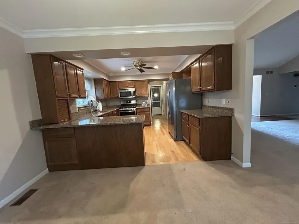 37515 Hanson Drive Sterling Heights City MI 48310