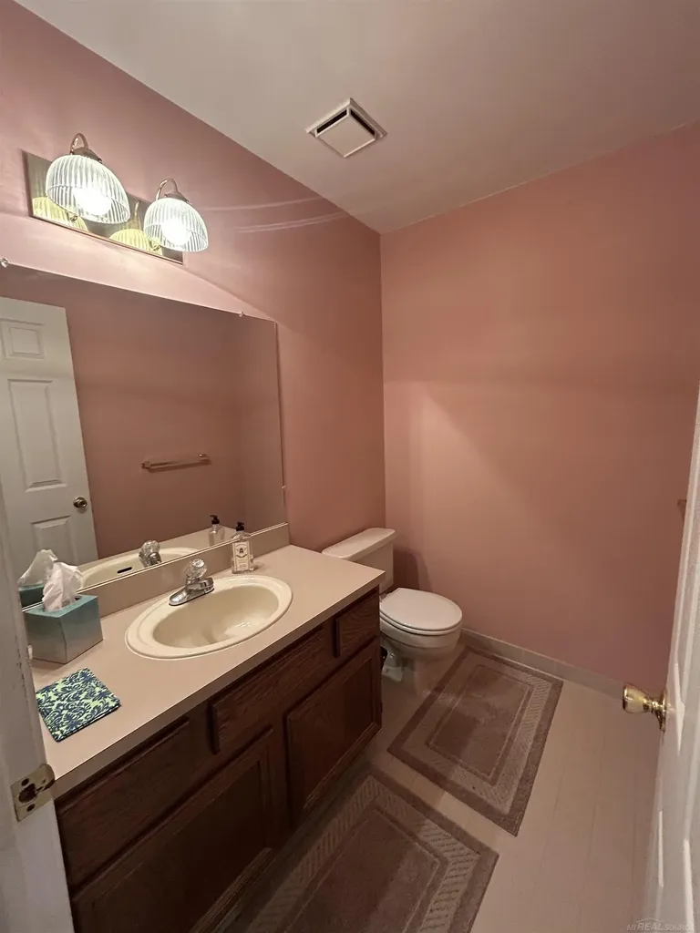 37515 Hanson Drive Sterling Heights City MI 48310
