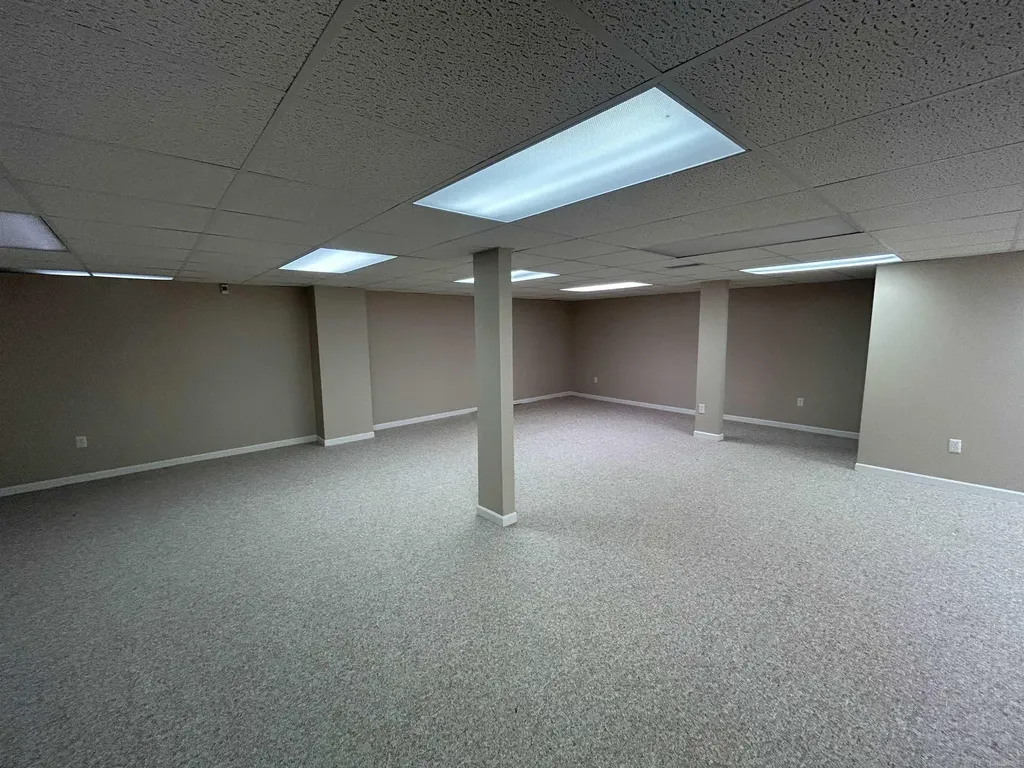 37515 Hanson Drive Sterling Heights City MI 48310