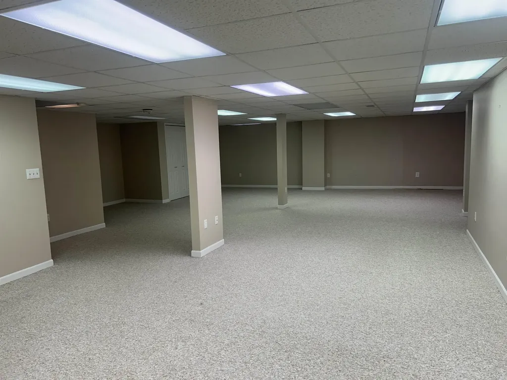 37515 Hanson Drive Sterling Heights City MI 48310