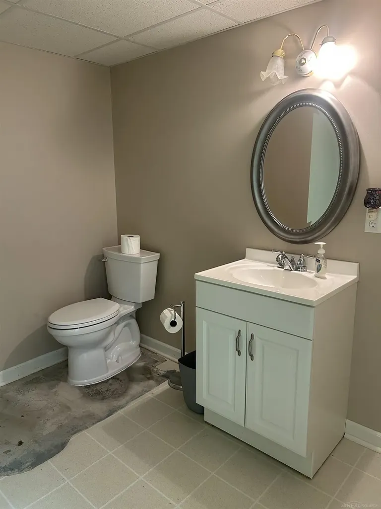 37515 Hanson Drive Sterling Heights City MI 48310