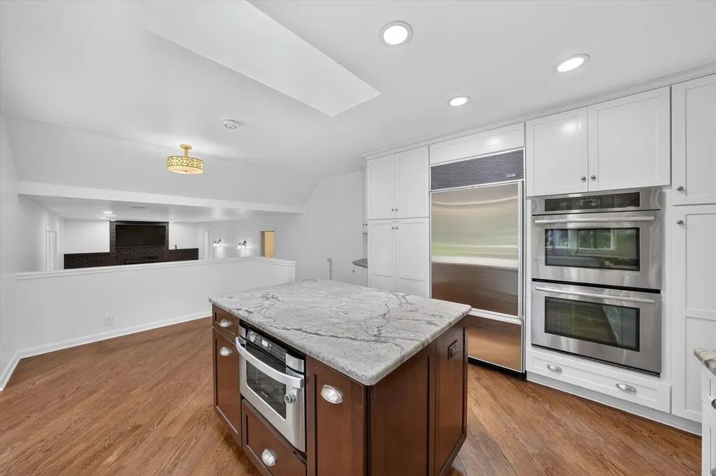 2049 Shore Hill Drive West Bloomfield Charter Township MI 48323